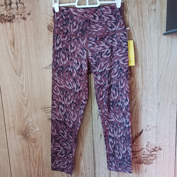 COPY - NWT Zella High Waisted Crop Purple  Brush Stroke Print - Picture 1 of 11